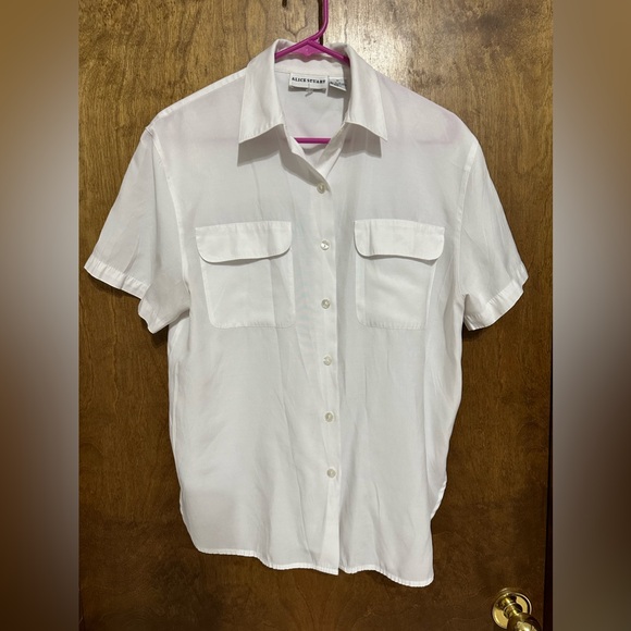 Alice Stuart White Button down Shirt sleeve with flap pockets - Picture 2 of 5
